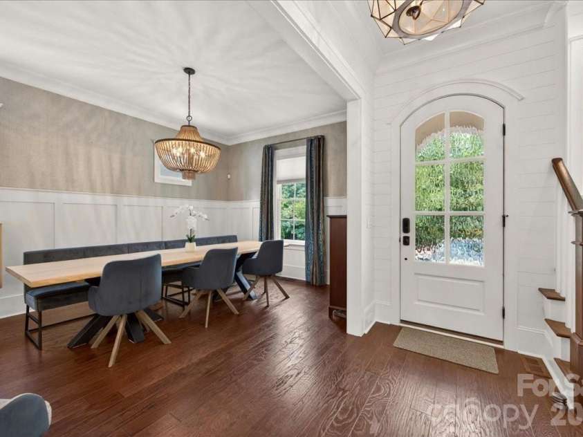 748 Ellsworth Road, Charlotte, NC 28211.  MLS# CAR4391211, YatesRealty ID 38434. 