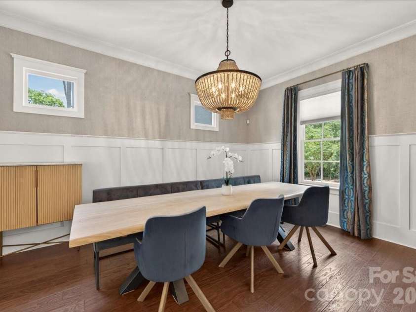 748 Ellsworth Road, Charlotte, NC 28211.  MLS# CAR4391211, YatesRealty ID 38434. 