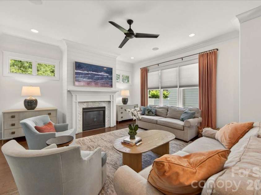 748 Ellsworth Road, Charlotte, NC 28211.  MLS# CAR4391211, YatesRealty ID 38434. 