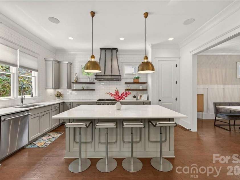 748 Ellsworth Road, Charlotte, NC 28211.  MLS# CAR4391211, YatesRealty ID 38434. 