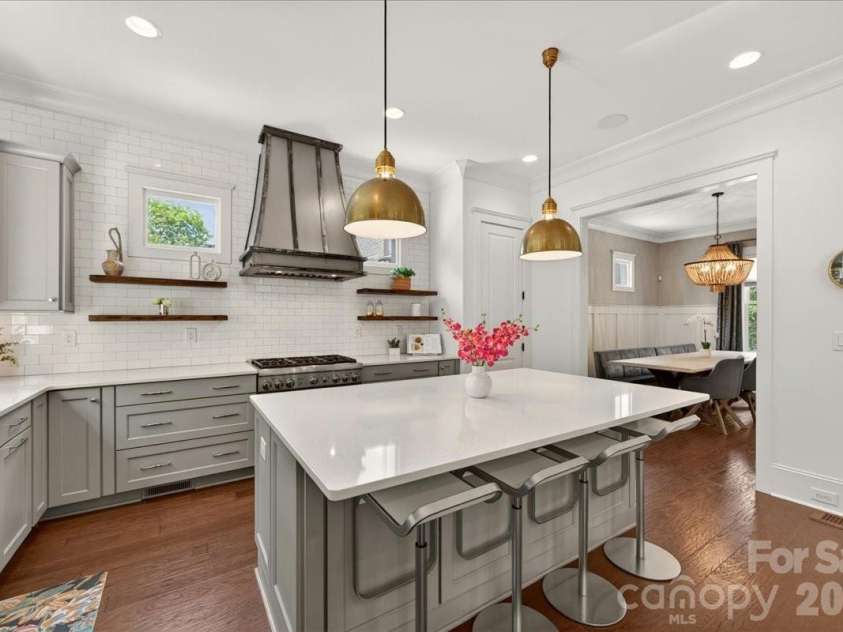 748 Ellsworth Road, Charlotte, NC 28211.  MLS# CAR4391211, YatesRealty ID 38434. 