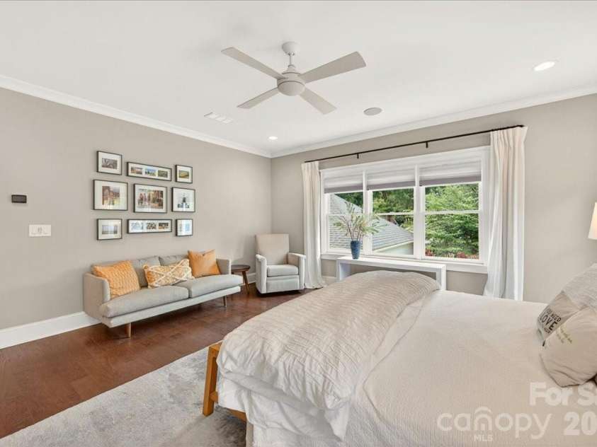 748 Ellsworth Road, Charlotte, NC 28211.  MLS# CAR4391211, YatesRealty ID 38434. 