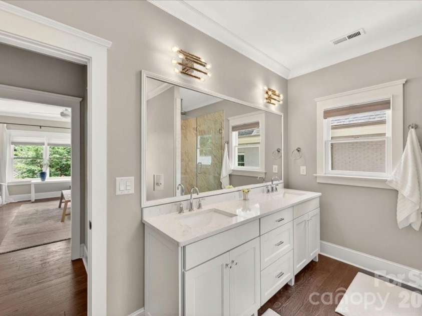 748 Ellsworth Road, Charlotte, NC 28211.  MLS# CAR4391211, YatesRealty ID 38434. 