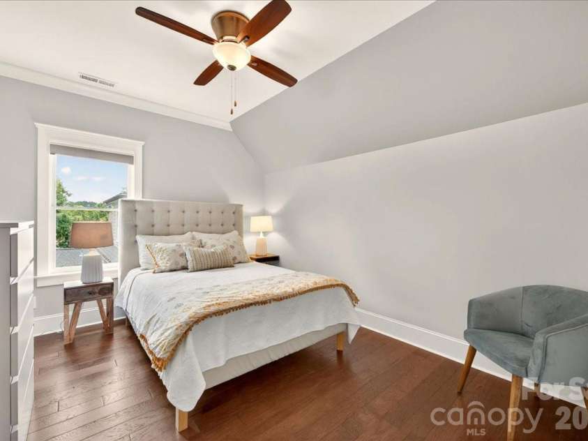 748 Ellsworth Road, Charlotte, NC 28211.  MLS# CAR4391211, YatesRealty ID 38434. 
