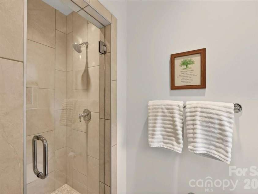 748 Ellsworth Road, Charlotte, NC 28211.  MLS# CAR4391211, YatesRealty ID 38434. 