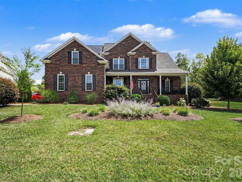 5107 Summerell Avenue, Gastonia, NC 28056.  MLS# CAR4404907, YatesRealty ID 38435. 