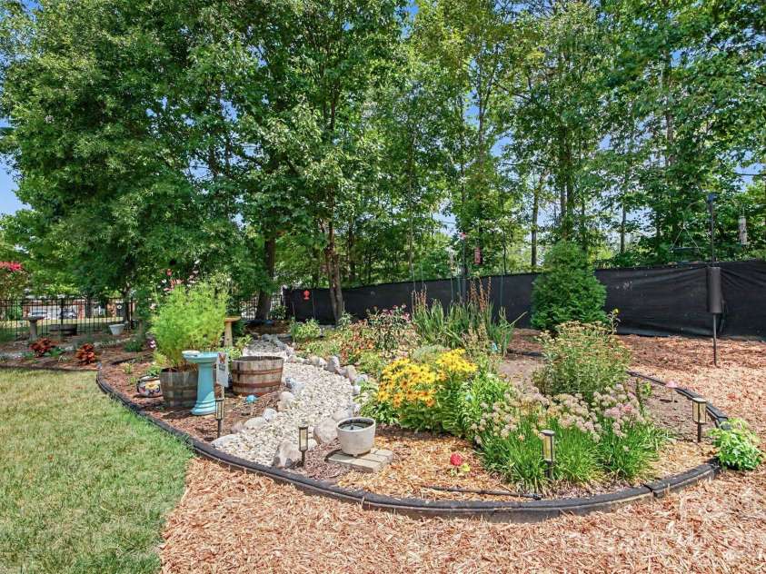 5107 Summerell Avenue, Gastonia, NC 28056.  MLS# CAR4404907, YatesRealty ID 38435. 