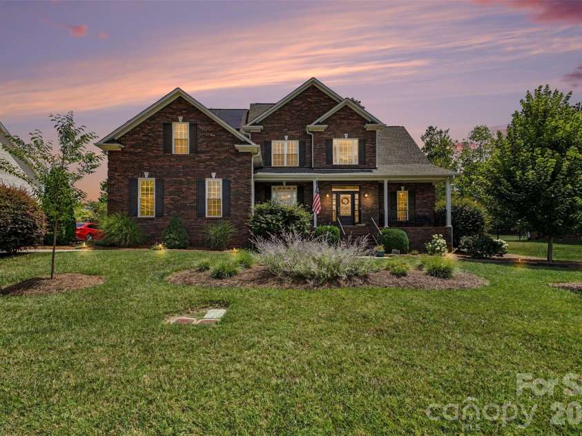 5107 Summerell Avenue, Gastonia, NC 28056.  MLS# CAR4404907, YatesRealty ID 38435. 