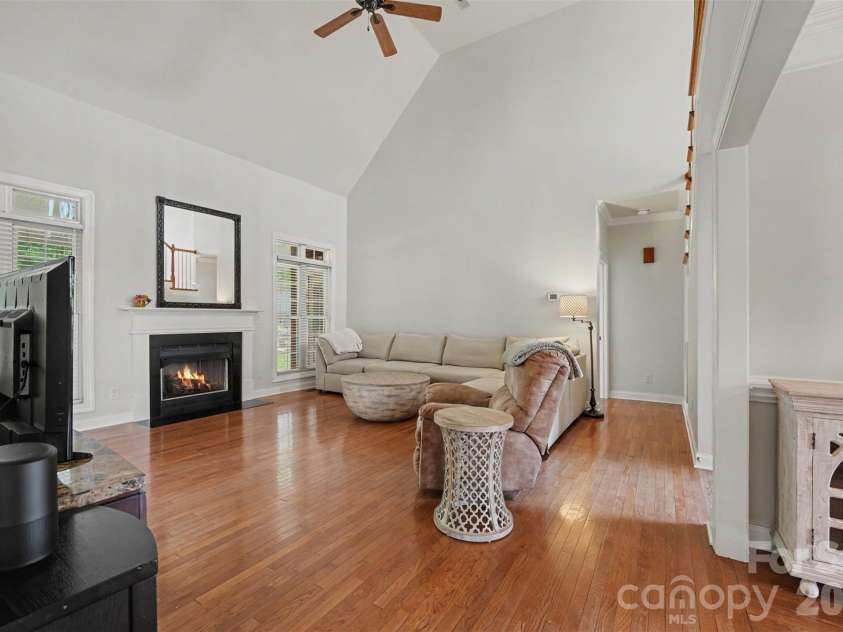 5107 Summerell Avenue, Gastonia, NC 28056.  MLS# CAR4404907, YatesRealty ID 38435. 