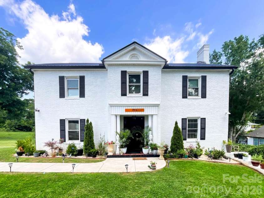 303 Greene Street, Wadesboro, NC 28170.  MLS# CAR4400147, YatesRealty ID 38438. 