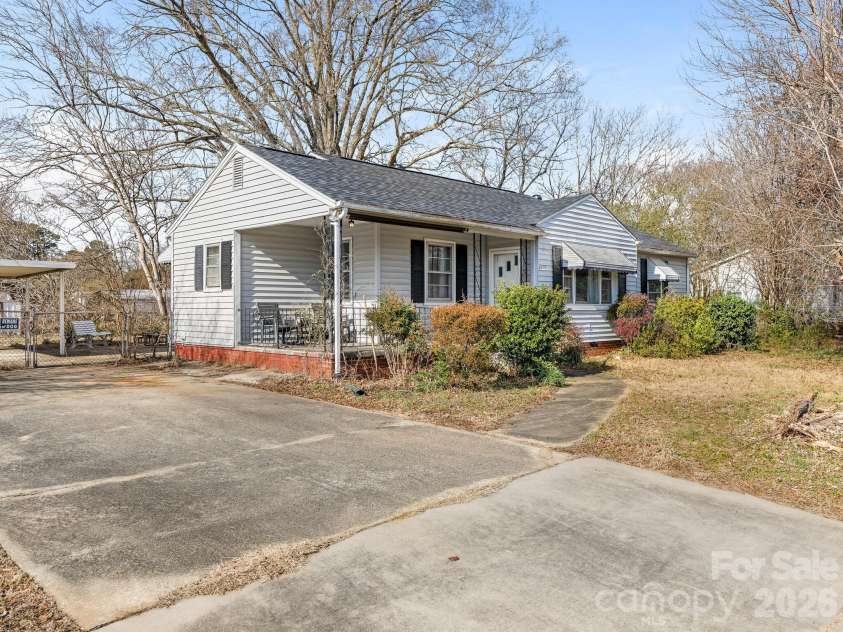 1729 Mt Gallant Road, Rock Hill, SC 29732.  MLS# CAR4340239, YatesRealty ID 3844. 