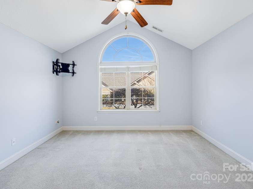 70 Summerfield Place, Flat Rock, NC 28731.  MLS# CAR4220615, YatesRealty ID 3844. 