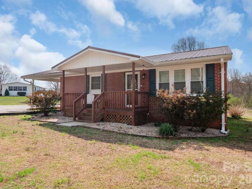 741 Mangum School Road, Pageland, SC 29728.  MLS# CAR4347595, YatesRealty ID 3844. 