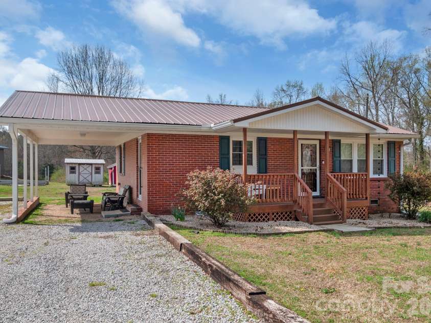 741 Mangum School Road, Pageland, SC 29728.  MLS# CAR4347595, YatesRealty ID 3844. 
