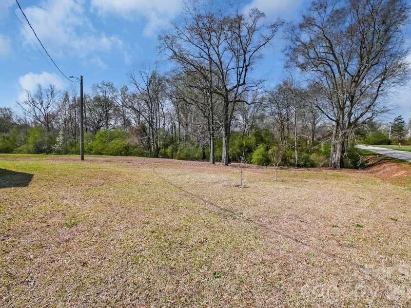 741 Mangum School Road, Pageland, SC 29728.  MLS# CAR4347595, YatesRealty ID 3844. 