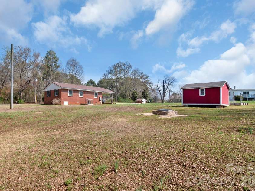 741 Mangum School Road, Pageland, SC 29728.  MLS# CAR4347595, YatesRealty ID 3844. 