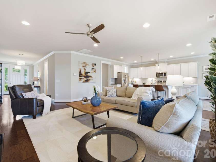 1012 Overlake Drive, Belmont, NC 28012.  MLS# CAR4400980, YatesRealty ID 38441. 