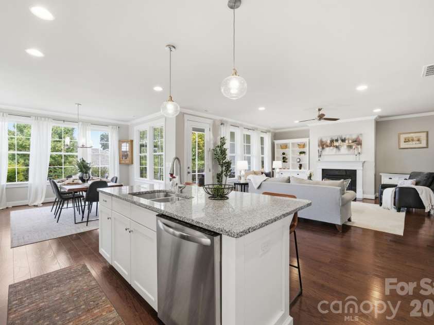 1012 Overlake Drive, Belmont, NC 28012.  MLS# CAR4400980, YatesRealty ID 38441. 