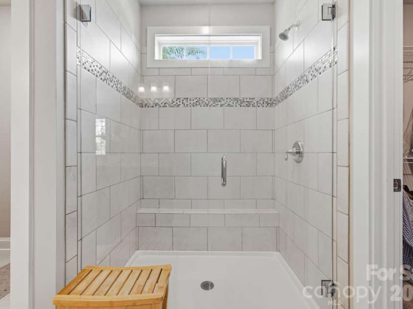 1012 Overlake Drive, Belmont, NC 28012.  MLS# CAR4400980, YatesRealty ID 38441. 