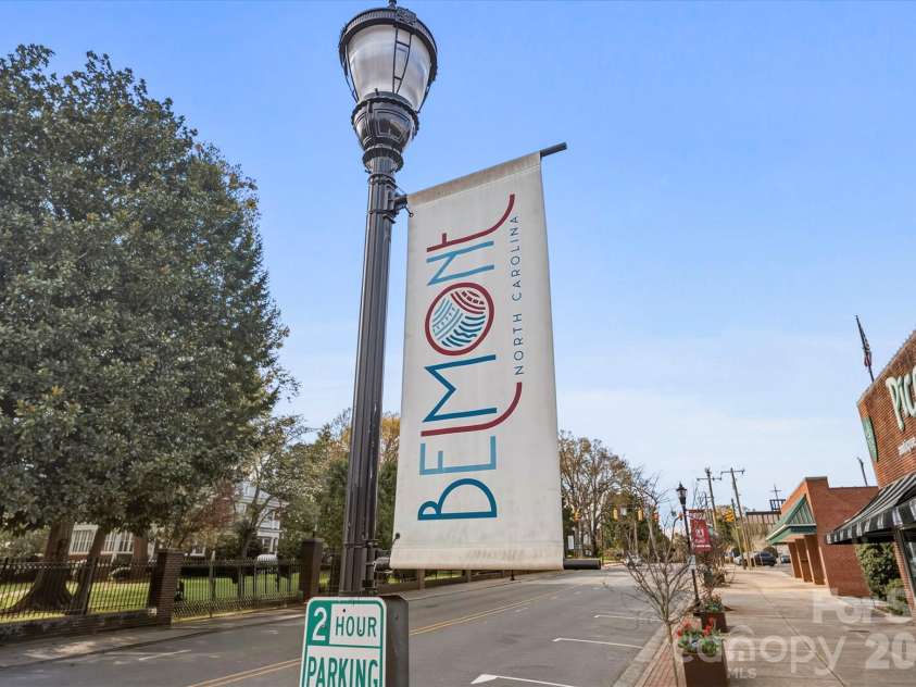 1012 Overlake Drive, Belmont, NC 28012.  MLS# CAR4400980, YatesRealty ID 38441. 