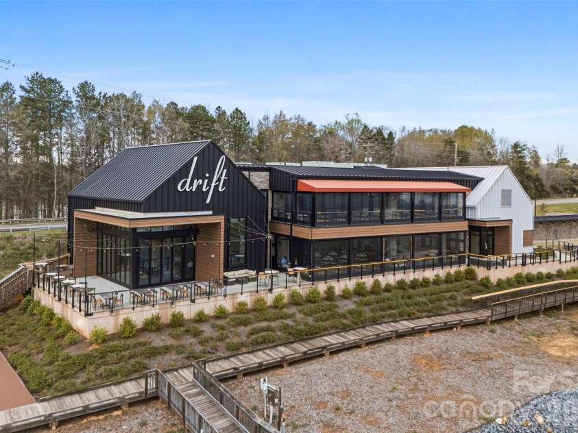 1012 Overlake Drive, Belmont, NC 28012.  MLS# CAR4400980, YatesRealty ID 38441. Drift restaurant