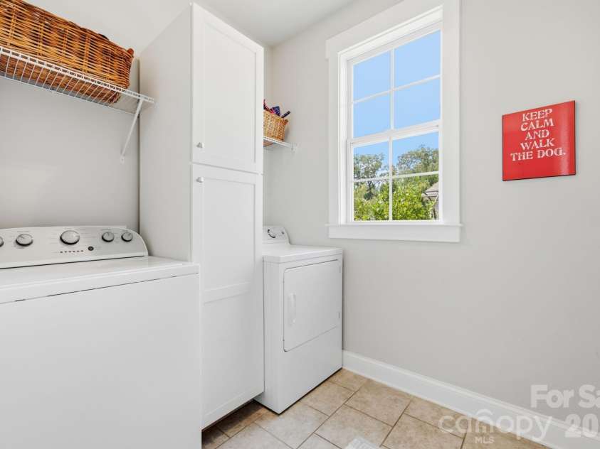 1012 Overlake Drive, Belmont, NC 28012.  MLS# CAR4400980, YatesRealty ID 38441. Main level laundry room