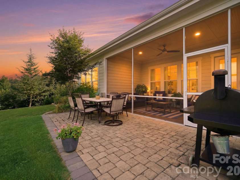 1012 Overlake Drive, Belmont, NC 28012.  MLS# CAR4400980, YatesRealty ID 38441. Ranch-Single Level Home