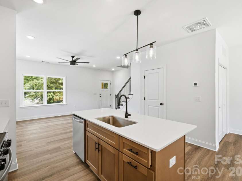 210 8th Avenue Drive, Hickory, NC 28602.  MLS# CAR4400461, YatesRealty ID 38442. Kitchen Island & Breakfast Bar