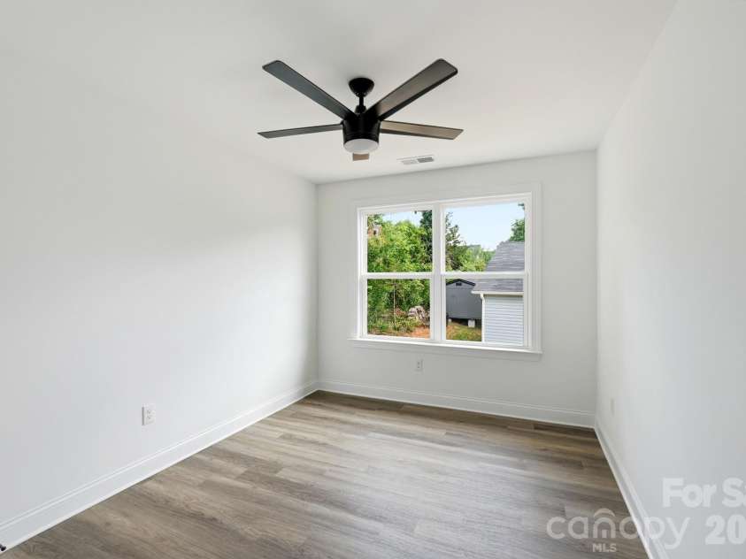 210 8th Avenue Drive, Hickory, NC 28602.  MLS# CAR4400461, YatesRealty ID 38442. Second Bedroom Upstairs