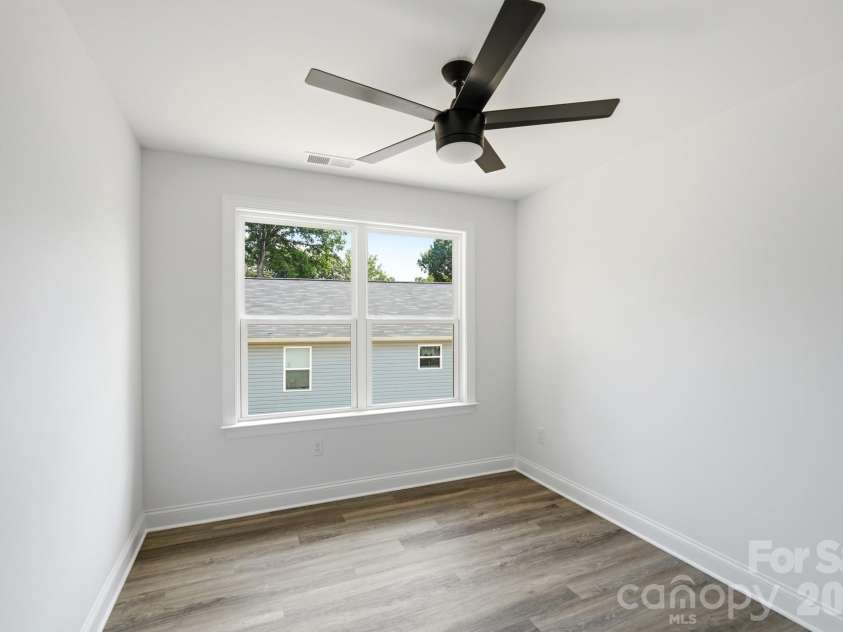 210 8th Avenue Drive, Hickory, NC 28602.  MLS# CAR4400461, YatesRealty ID 38442. Third Bedroom Upstairs