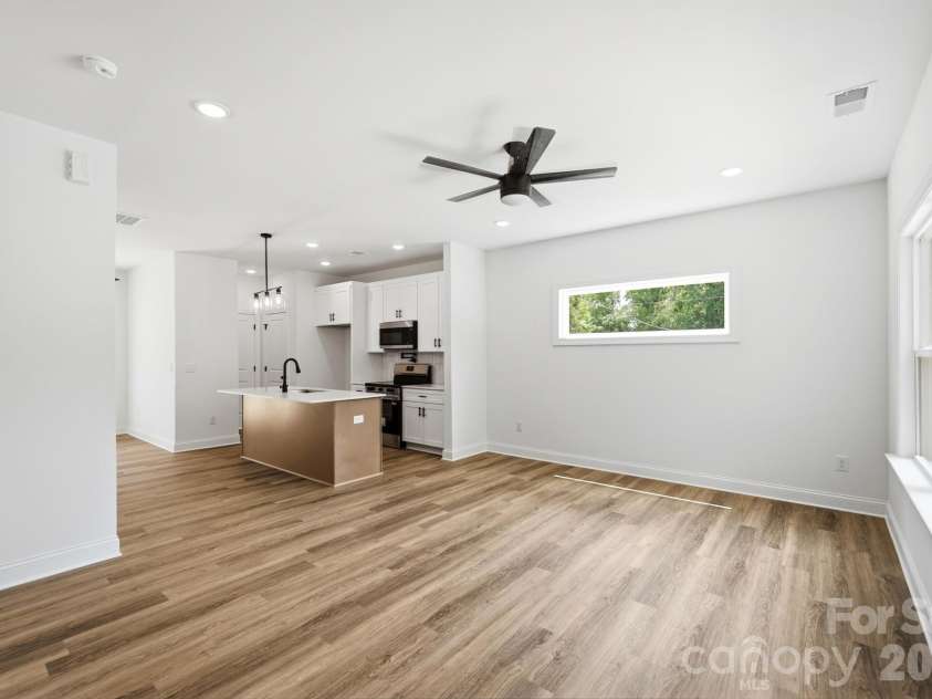 210 8th Avenue Drive, Hickory, NC 28602.  MLS# CAR4400461, YatesRealty ID 38442. View as you enter the Home
