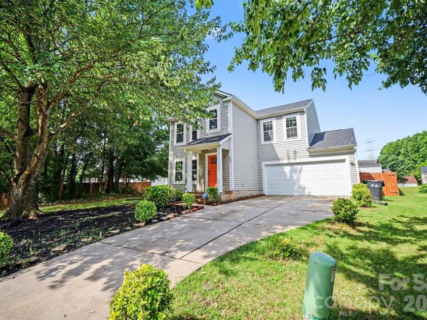 6111 Whispering Brook Court, Charlotte, NC 28216.  MLS# CAR4400967, YatesRealty ID 38444. 
