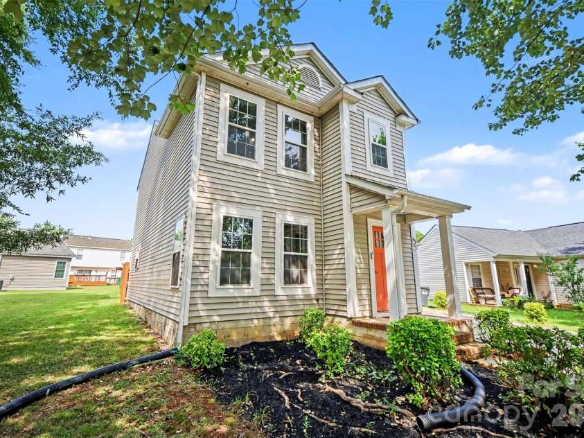 6111 Whispering Brook Court, Charlotte, NC 28216.  MLS# CAR4400967, YatesRealty ID 38444. 