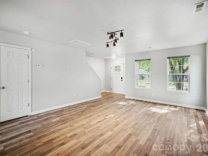 6111 Whispering Brook Court, Charlotte, NC 28216.  MLS# CAR4400967, YatesRealty ID 38444. 