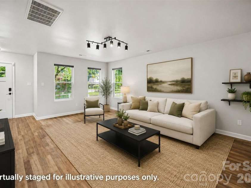 6111 Whispering Brook Court, Charlotte, NC 28216.  MLS# CAR4400967, YatesRealty ID 38444. 