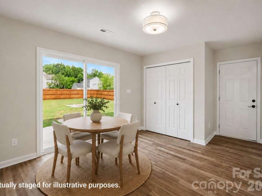 6111 Whispering Brook Court, Charlotte, NC 28216.  MLS# CAR4400967, YatesRealty ID 38444. 