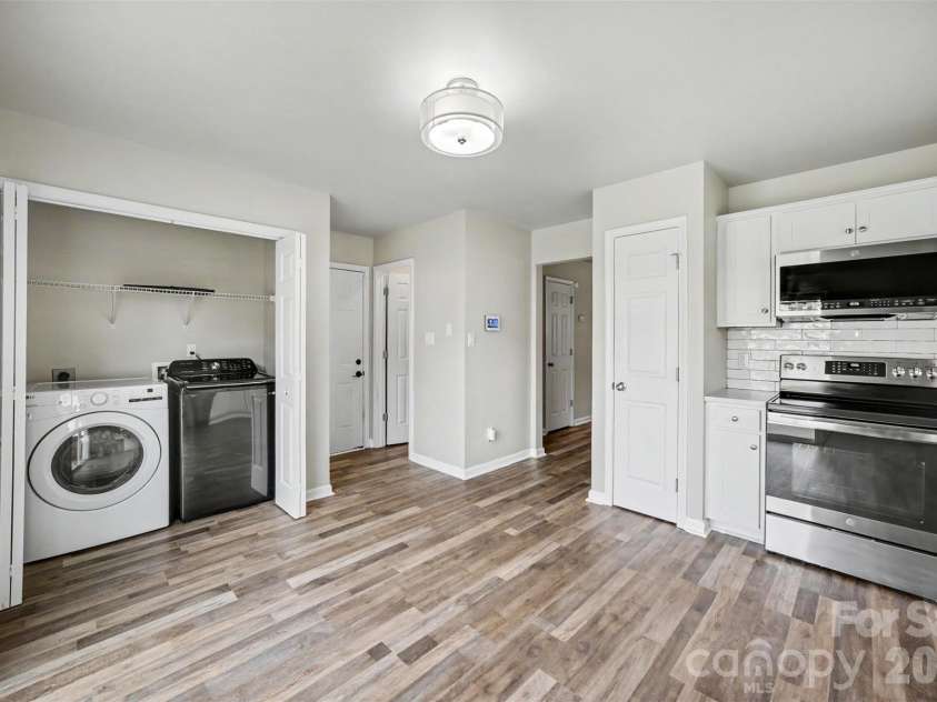 6111 Whispering Brook Court, Charlotte, NC 28216.  MLS# CAR4400967, YatesRealty ID 38444. 
