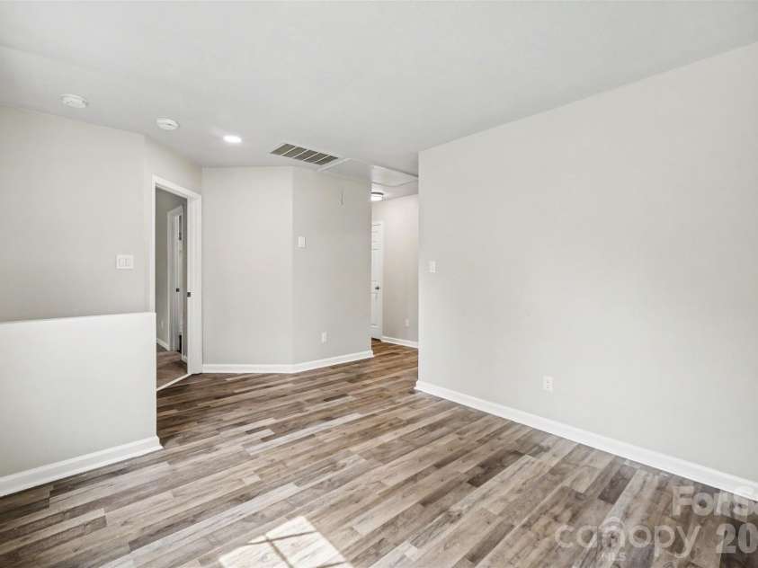 6111 Whispering Brook Court, Charlotte, NC 28216.  MLS# CAR4400967, YatesRealty ID 38444. 