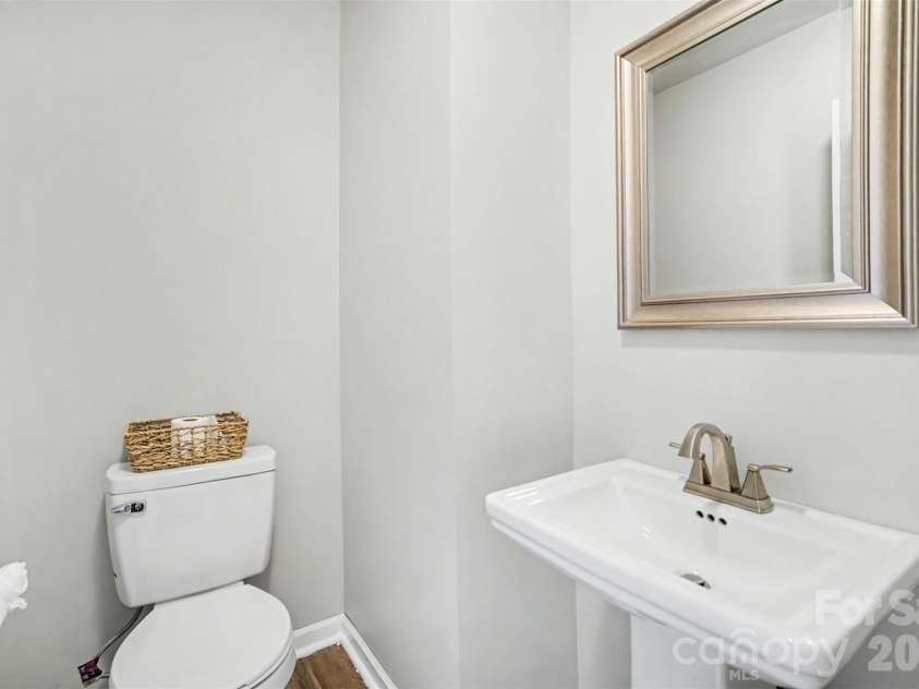 6111 Whispering Brook Court, Charlotte, NC 28216.  MLS# CAR4400967, YatesRealty ID 38444. 