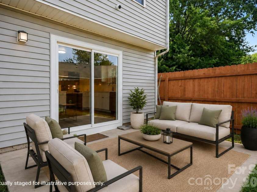 6111 Whispering Brook Court, Charlotte, NC 28216.  MLS# CAR4400967, YatesRealty ID 38444. 