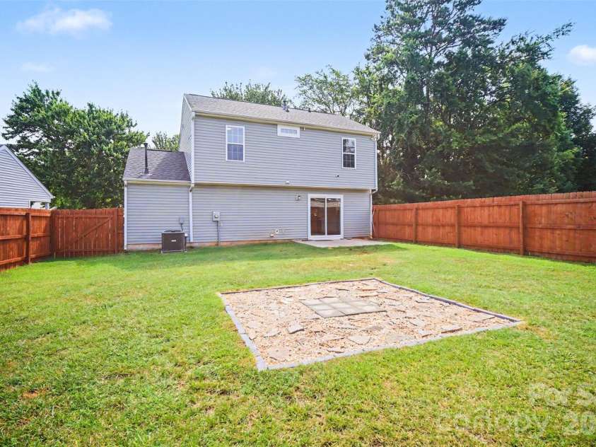 6111 Whispering Brook Court, Charlotte, NC 28216.  MLS# CAR4400967, YatesRealty ID 38444. 