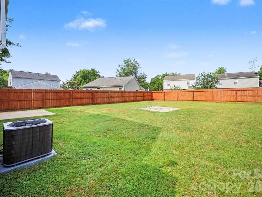 6111 Whispering Brook Court, Charlotte, NC 28216.  MLS# CAR4400967, YatesRealty ID 38444. 