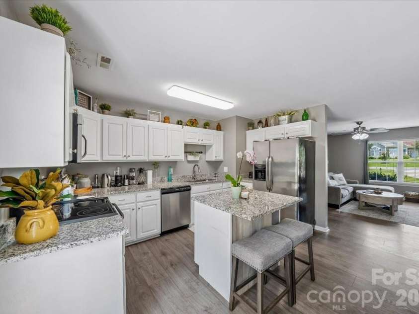 5071 Sedgefield Drive, Lancaster, SC 29720.  MLS# CAR4398451, YatesRealty ID 38445. 