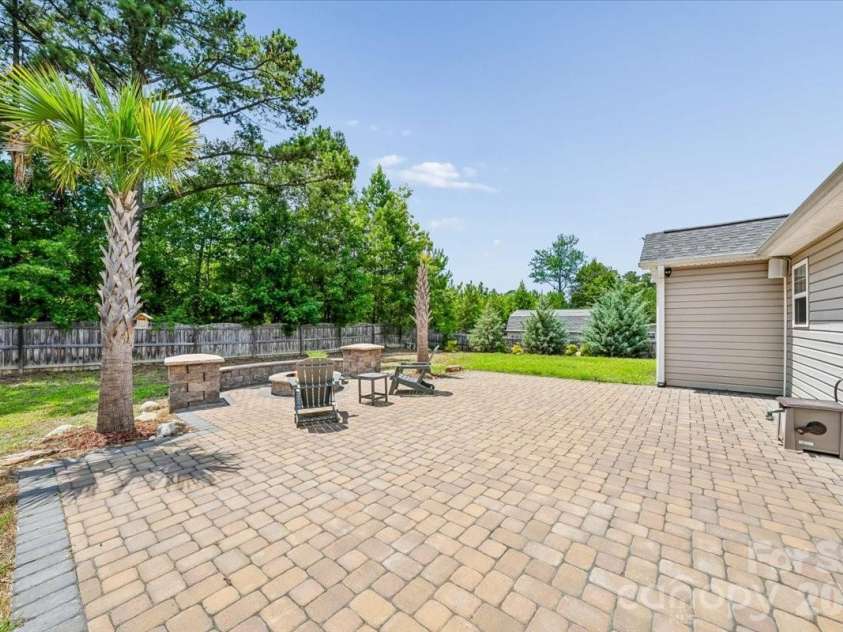5071 Sedgefield Drive, Lancaster, SC 29720.  MLS# CAR4398451, YatesRealty ID 38445. 