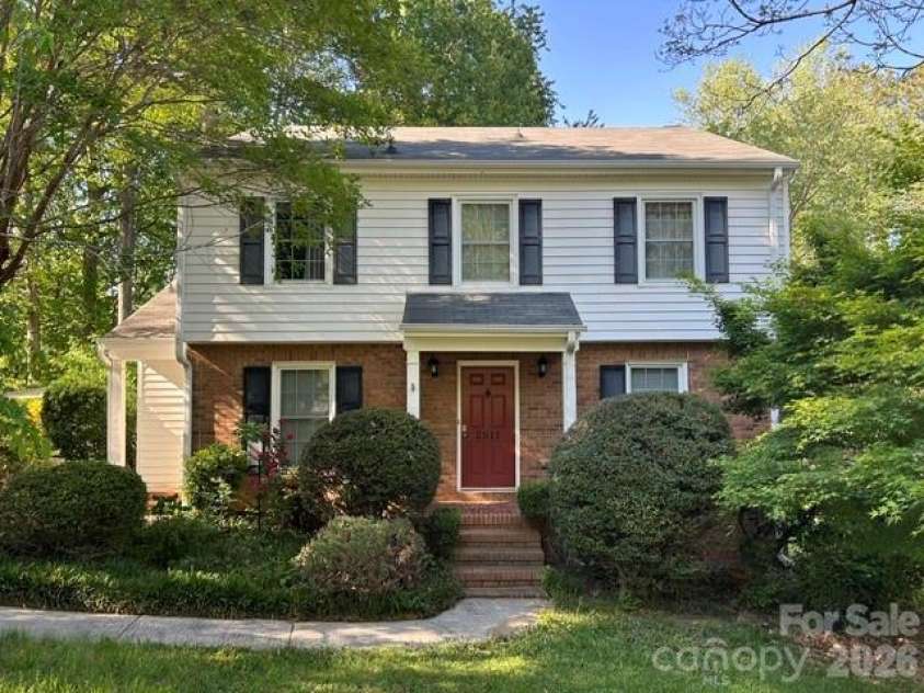 2811 Creekbed Lane, Charlotte, NC 28210.  MLS# CAR4401236, YatesRealty ID 38446. 