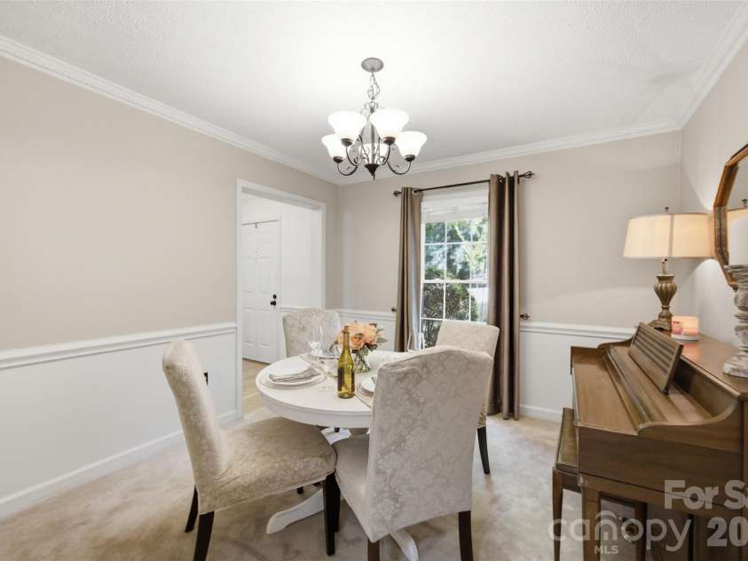 2811 Creekbed Lane, Charlotte, NC 28210.  MLS# CAR4401236, YatesRealty ID 38446. 
