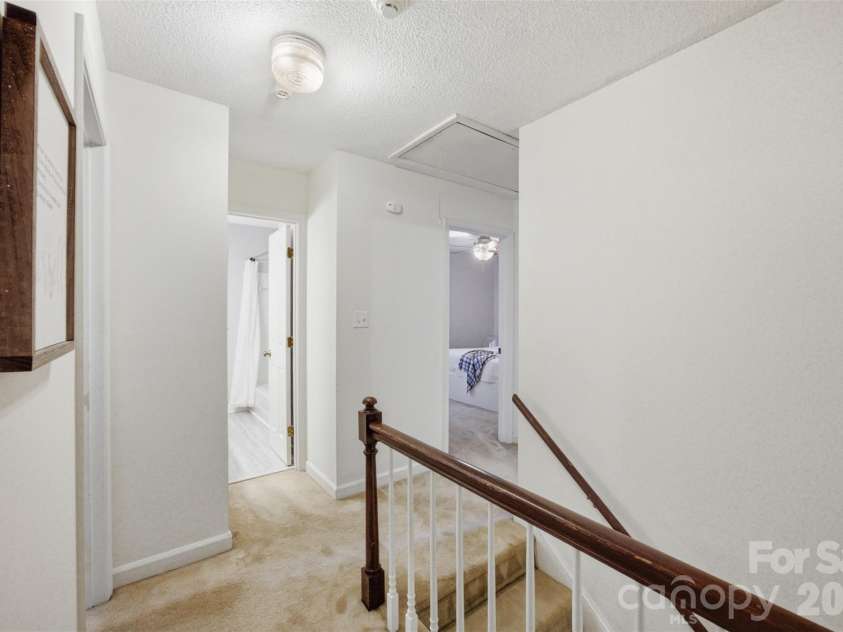 2811 Creekbed Lane, Charlotte, NC 28210.  MLS# CAR4401236, YatesRealty ID 38446. 