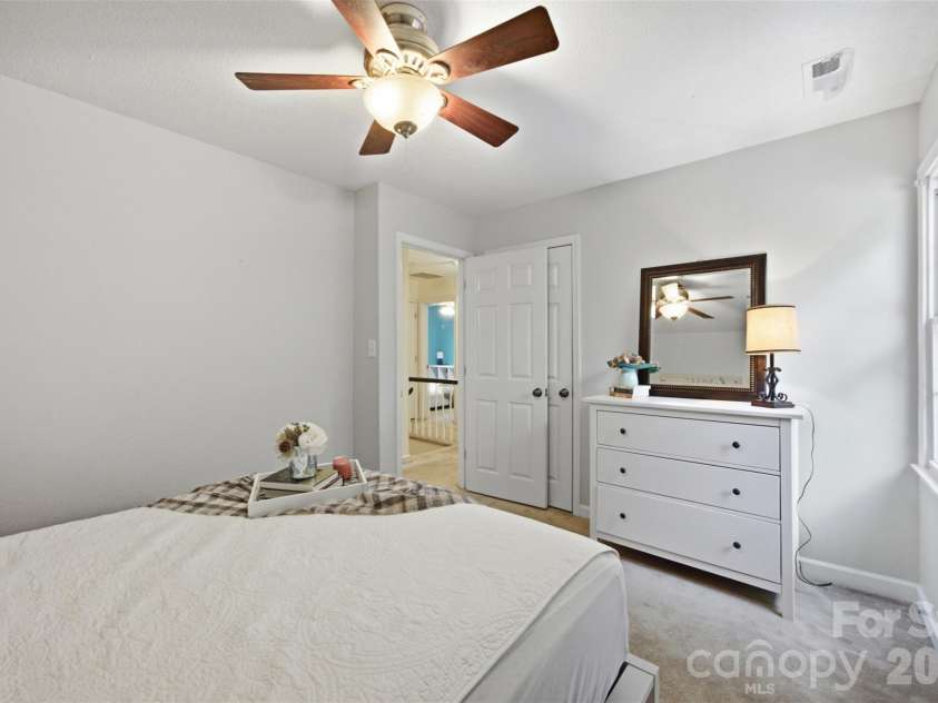 2811 Creekbed Lane, Charlotte, NC 28210.  MLS# CAR4401236, YatesRealty ID 38446. 