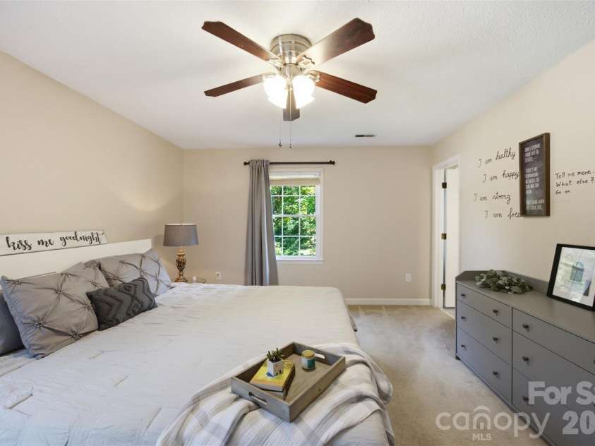 2811 Creekbed Lane, Charlotte, NC 28210.  MLS# CAR4401236, YatesRealty ID 38446. 