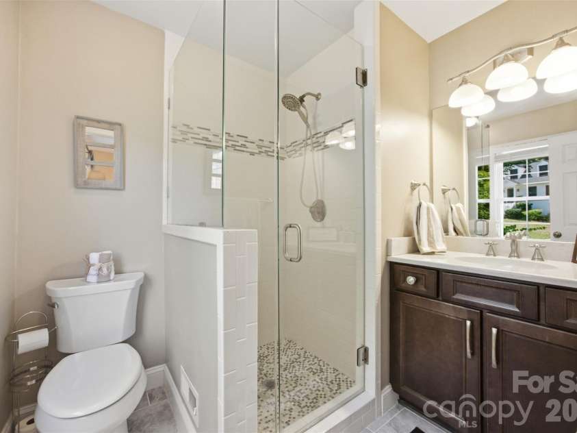 2811 Creekbed Lane, Charlotte, NC 28210.  MLS# CAR4401236, YatesRealty ID 38446. 